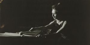 Lucia Dlugoszewski at the timbre piano