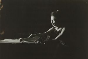 Lucia Dlugoszewski am Timbre-Piano