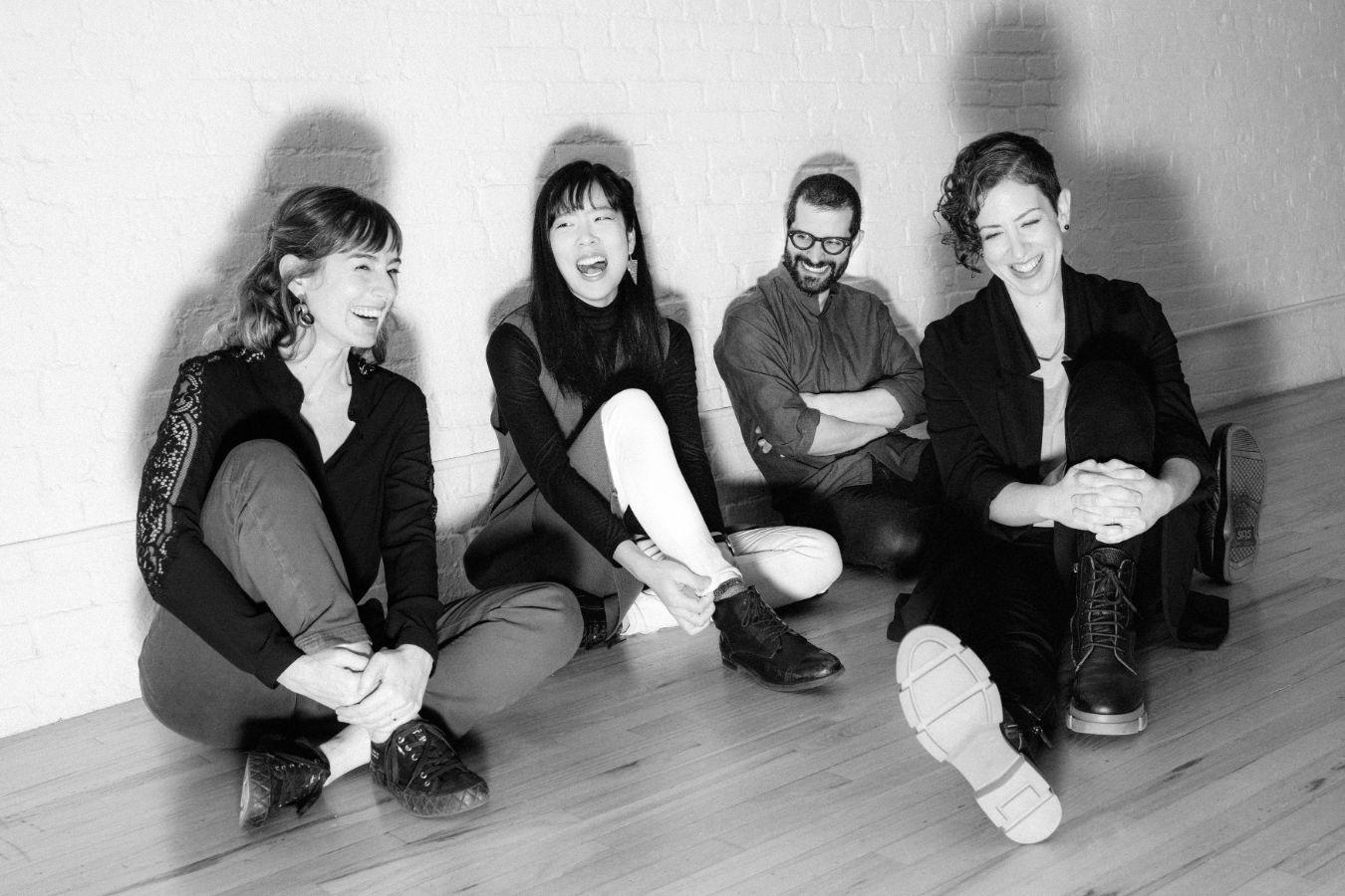 Porträtfoto von Yarn/Wire