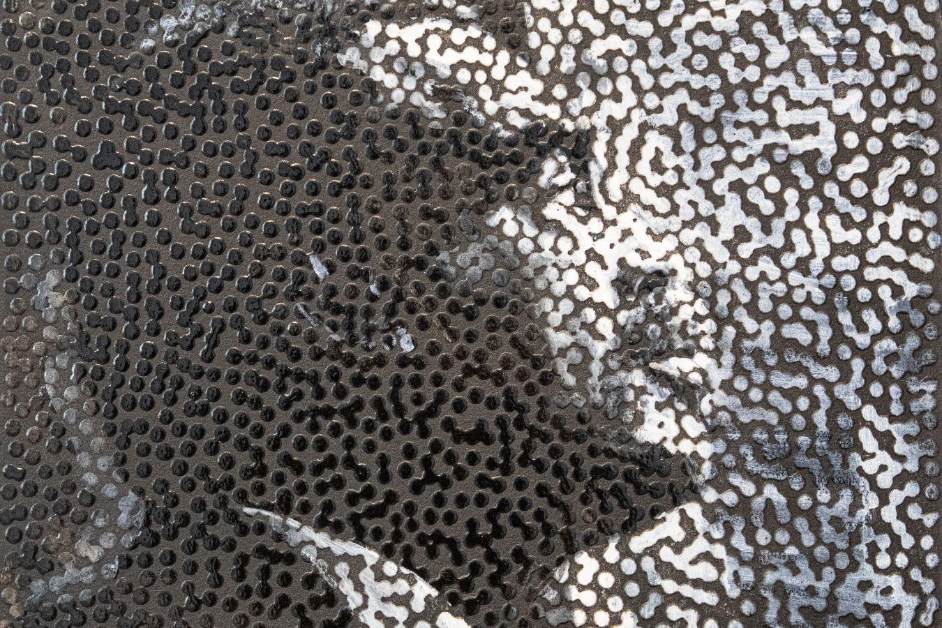 Daniel Boyd, RAINBOW SERPENT (VERSION), Installationsansicht, Gropius Bau (2023)