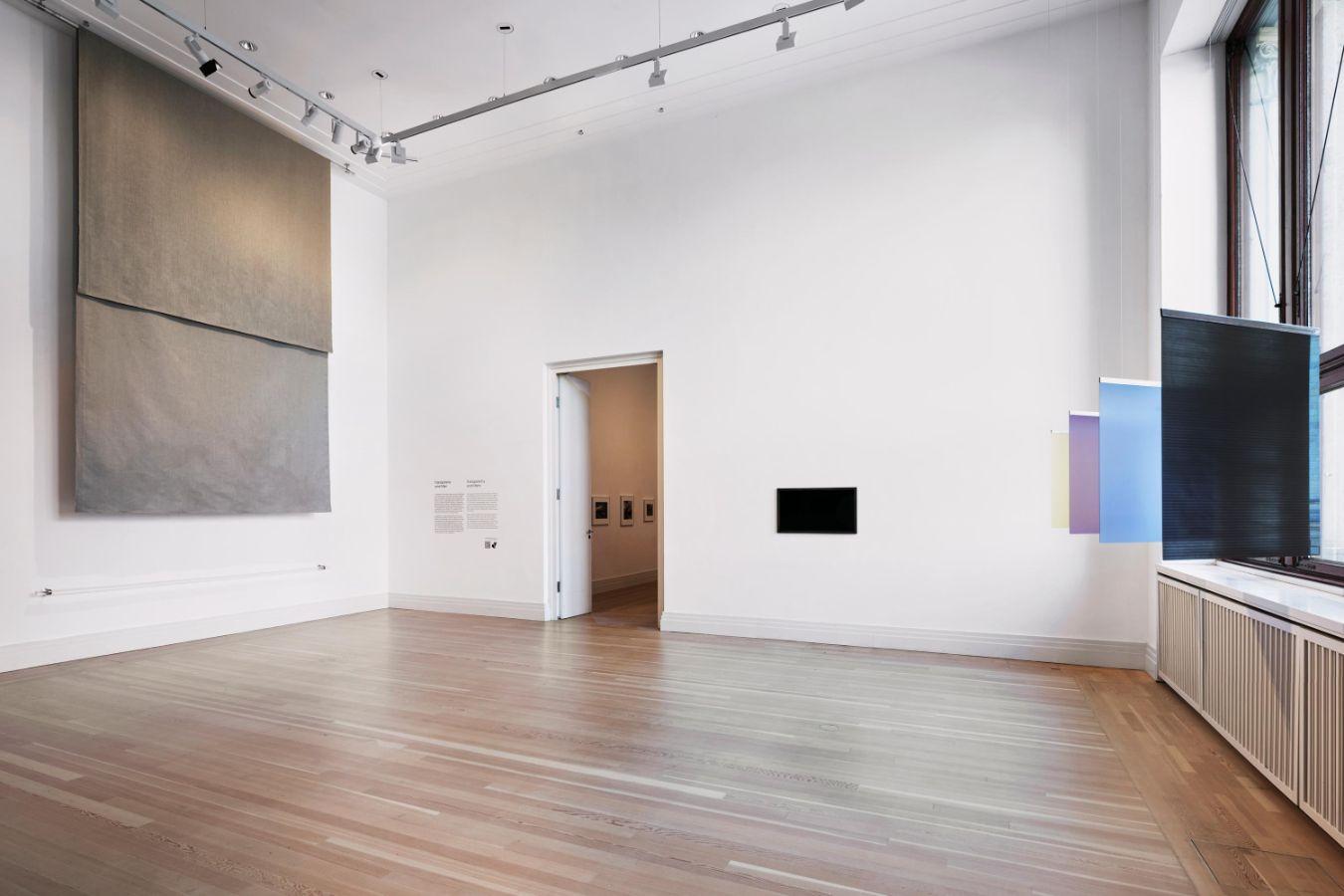 Aufnahme eines großen Ausstellungsraumes.