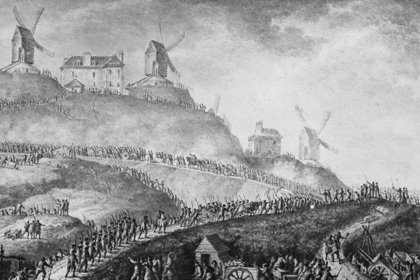 Viele Menschen transportieren Proviant, Munition und Kanonen einen Hügel hinauf, auf dem mehrere Mühlen zu sehen sind.