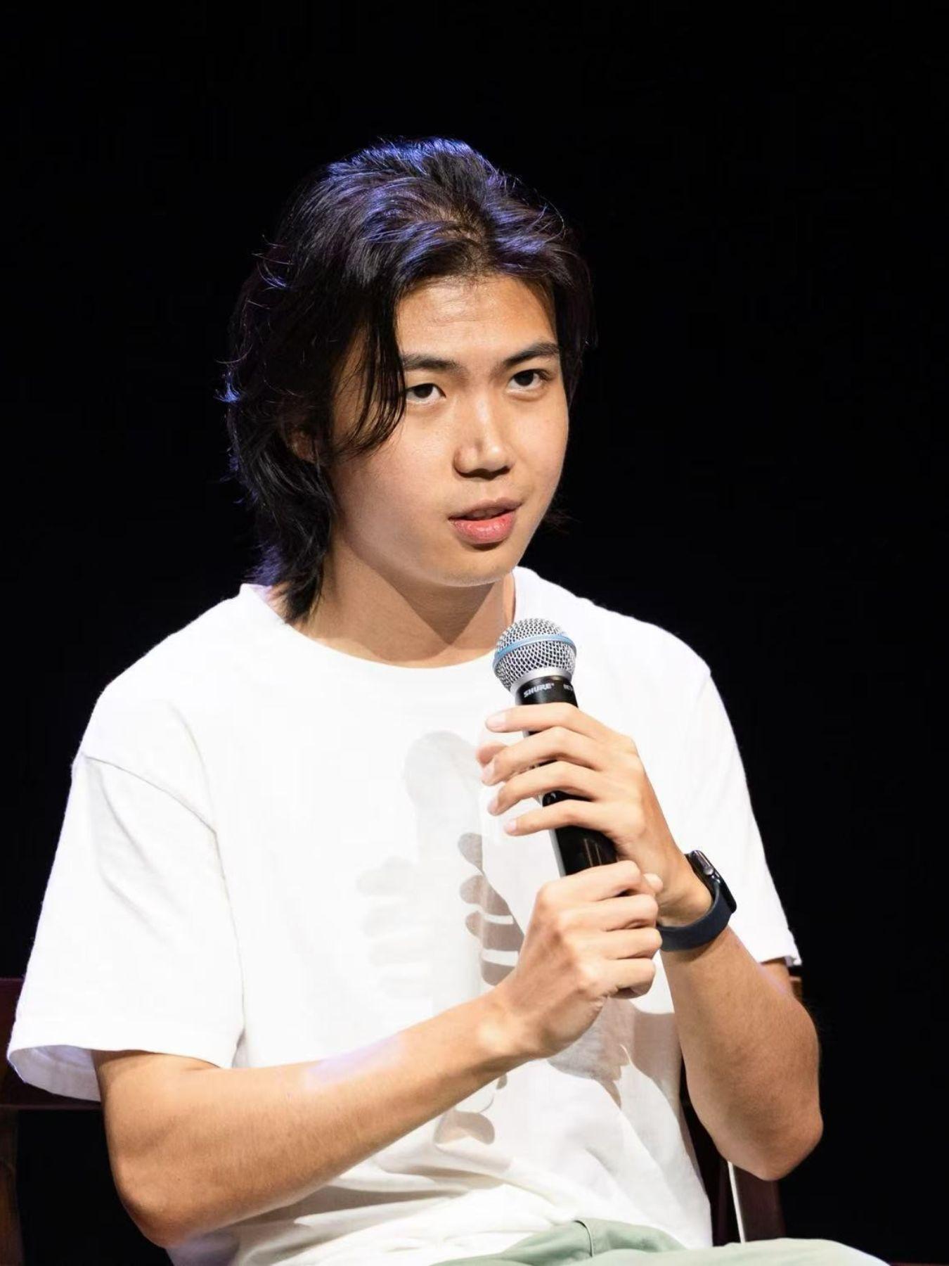 Portrait of Guanghao Wang