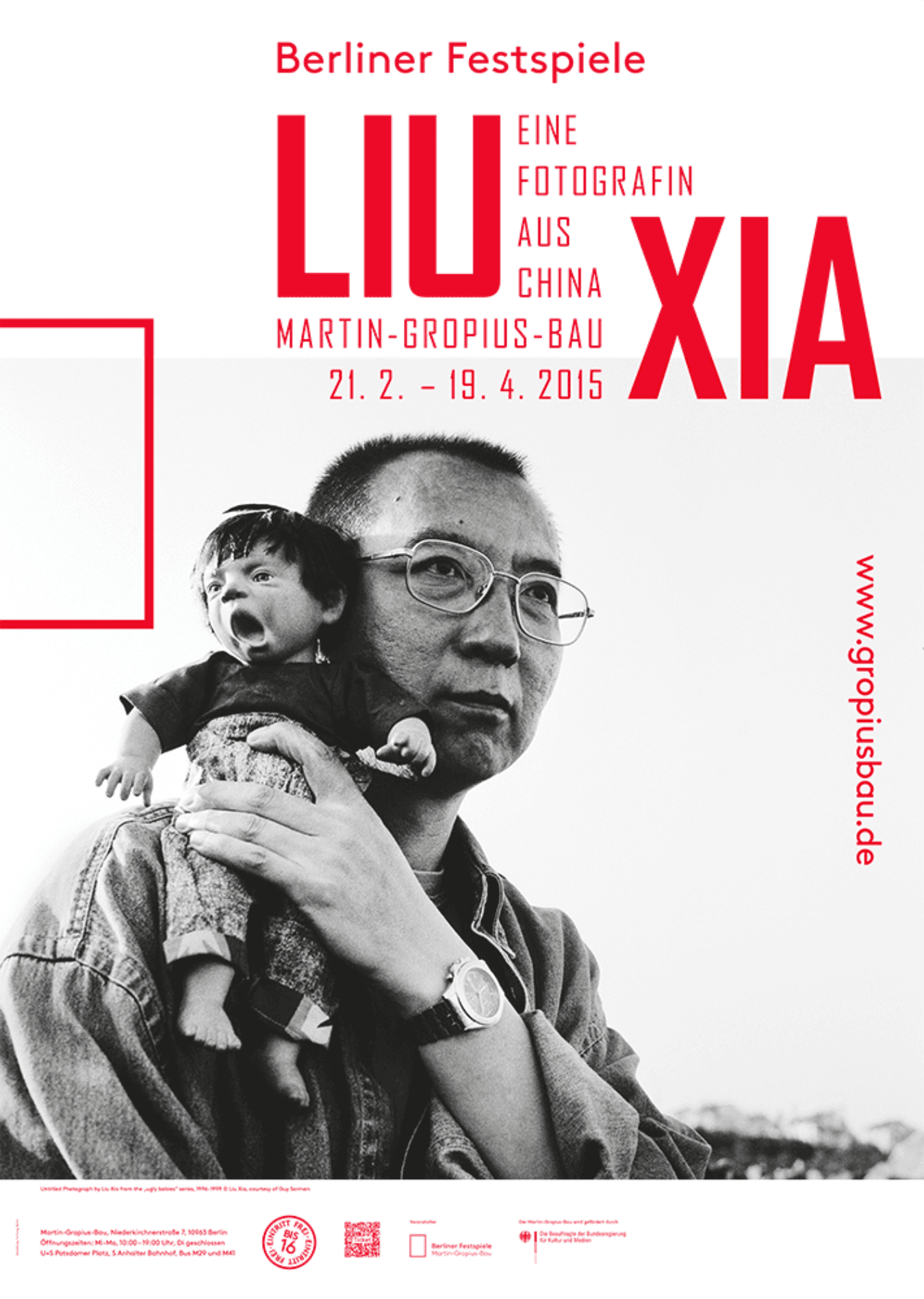 Ausstellungsplakat „Liu Xia – Eine Fotografin aus China“. Motiv: Liu Xia: Ohne Titel. Aus der „Ugly Babies“-Serie, 1996-1999. Foto © Liu Xia, courtesy of Guy Sorman