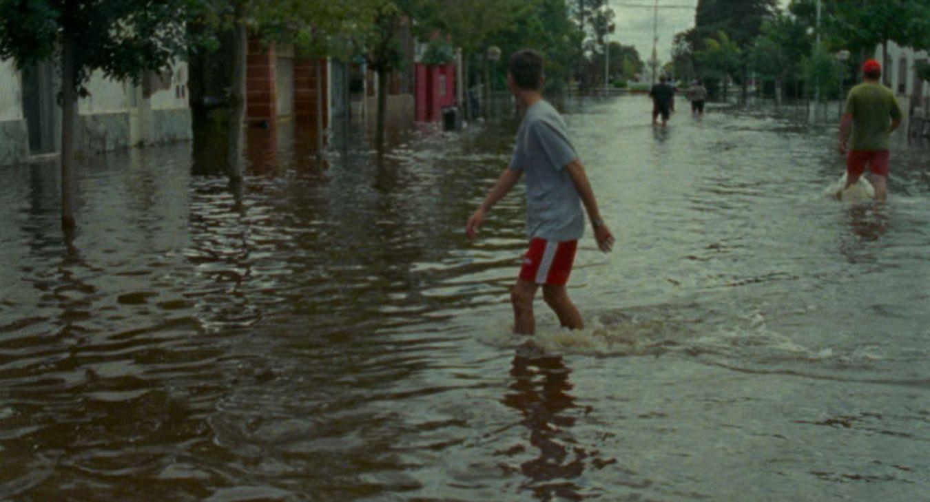 Still from “The Human Surge” by Eduardo Williams © Ruda Cine