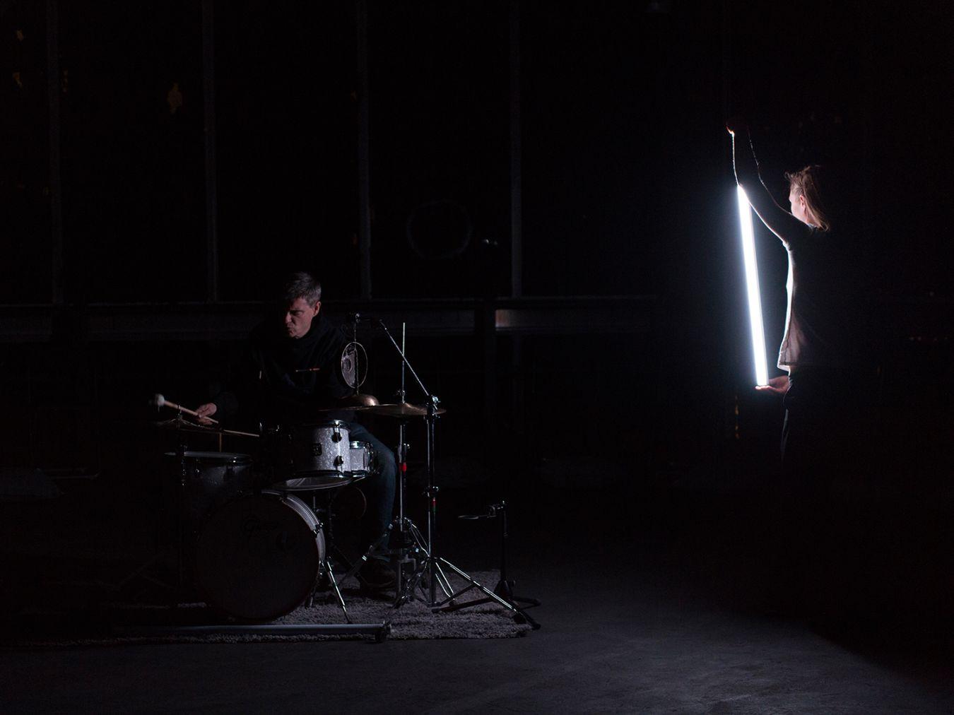 Mette Ingvartsen und Will Guthrie, All Around, 2019, Foto: Marc Domage