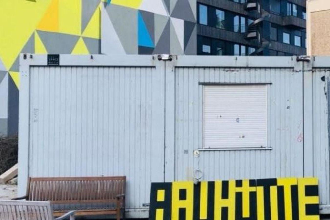 Eingang zu Gelände von Bauhütte Kreuzberg e.V.