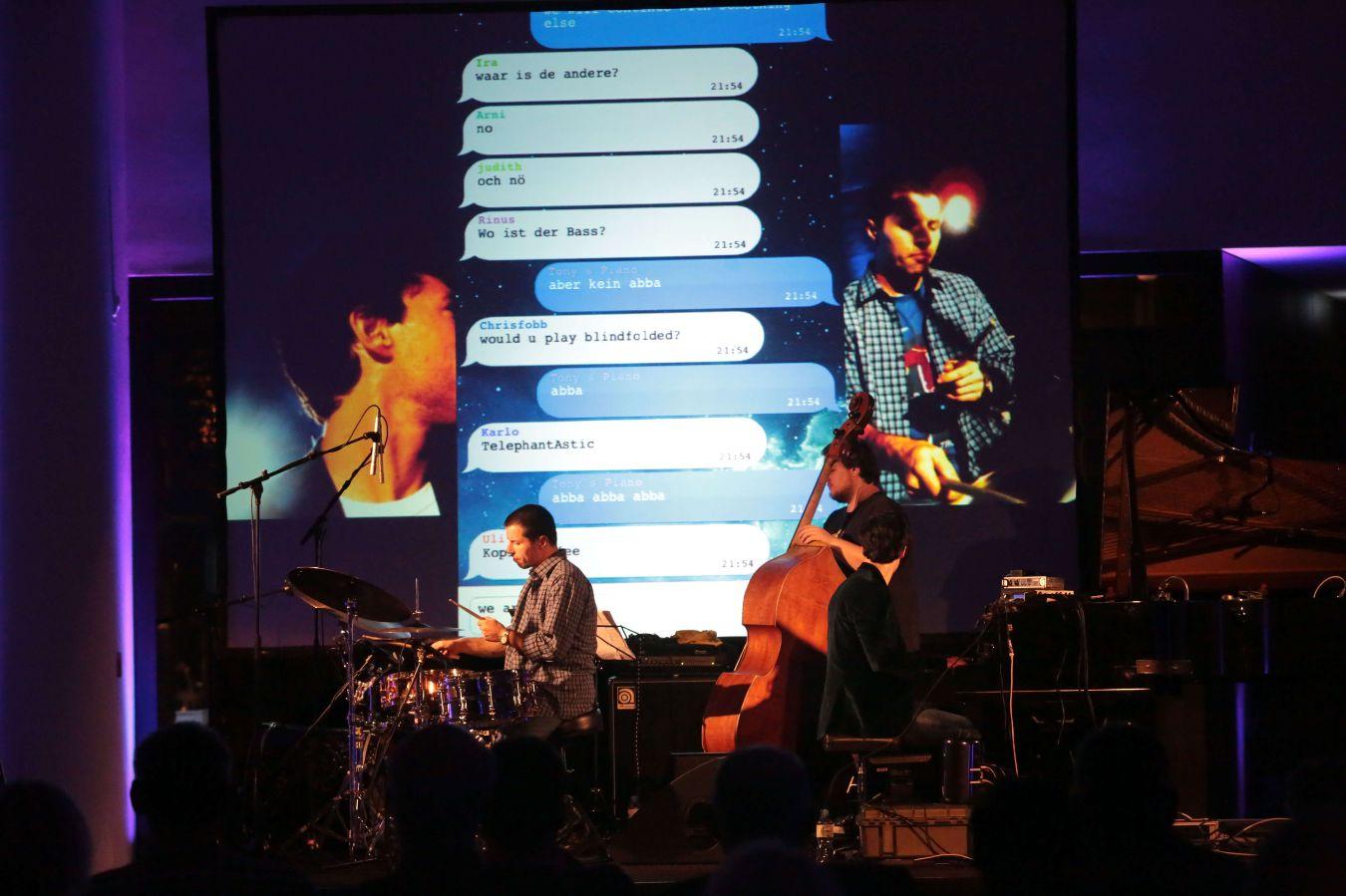 Parallelwelten: Improvisation & Spiele © Johnny van Bergen