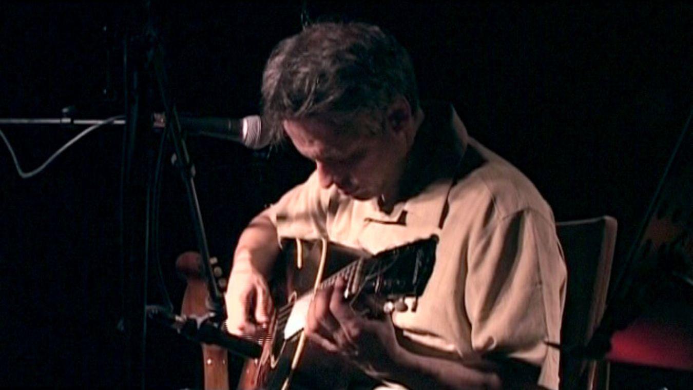 Filmstill aus „Marc Ribot – The Lost String“