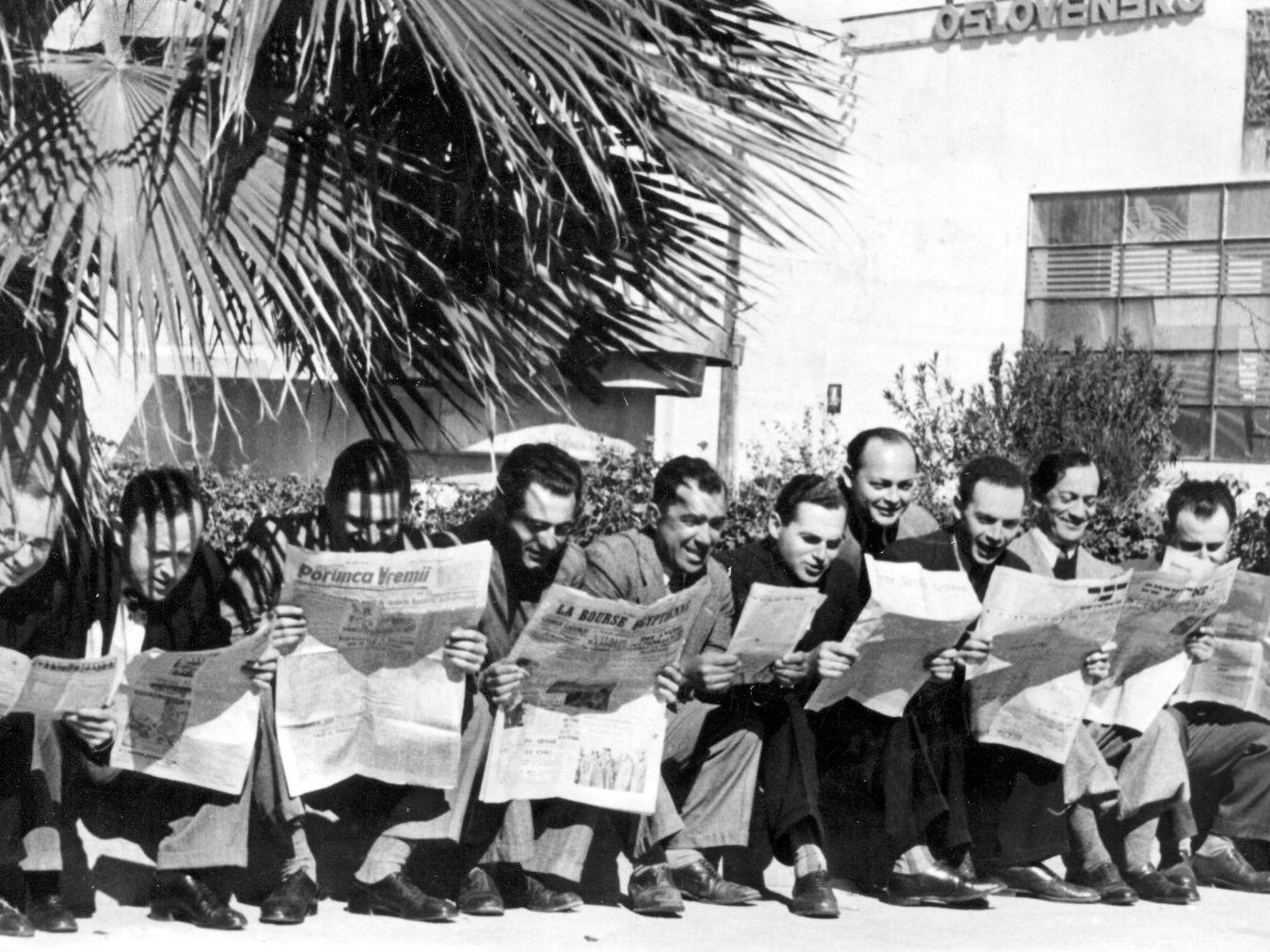 Members of the Israel Philharmonic Orchestra in the 1930s; Unknown photographer, with kind support of Murray S. Katz Photo Archives of the Israel Philharmonic Orchestra