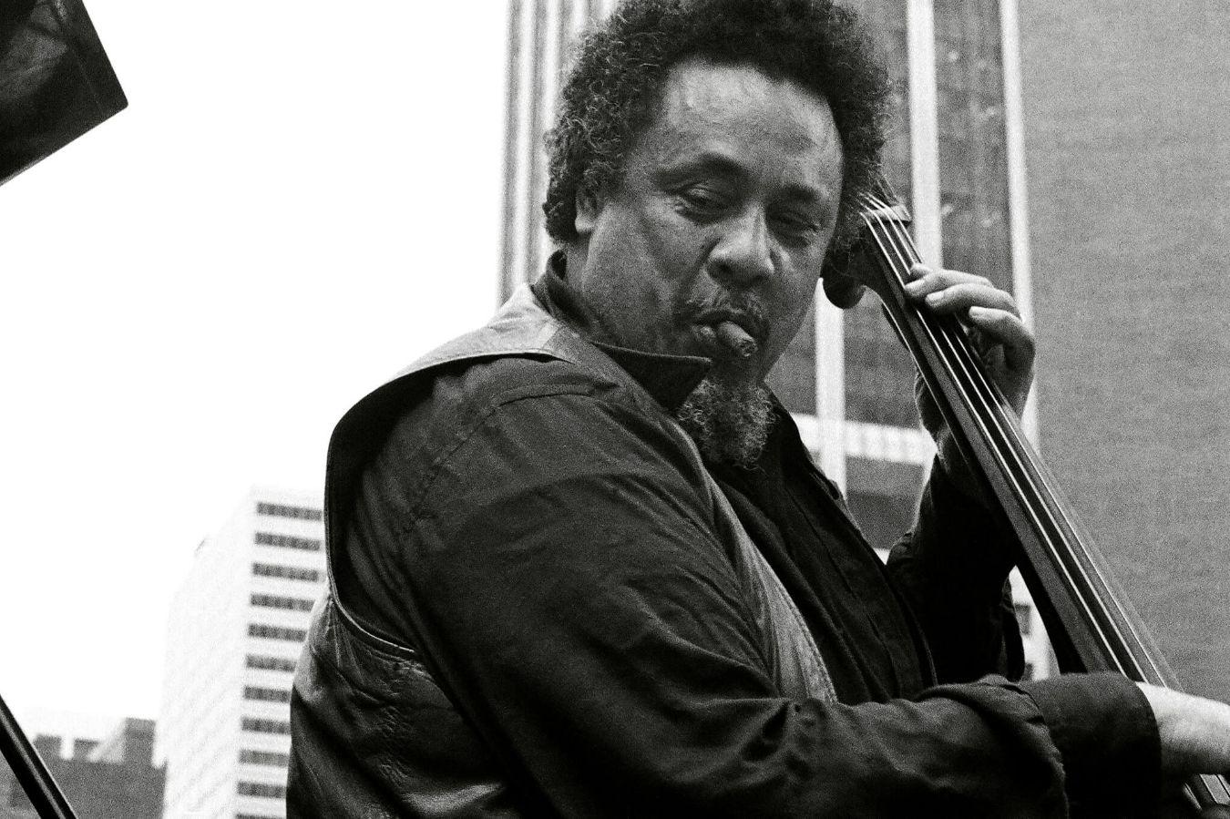 Porträt von Charles Mingus