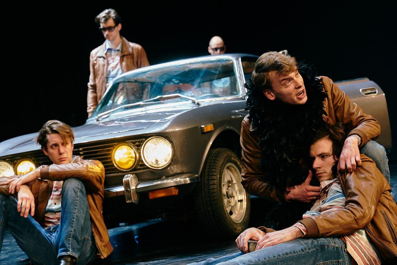 Eine göttliche Komödie. Dante < > Pasolini