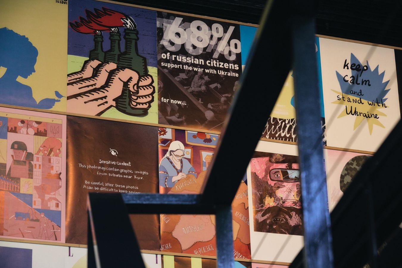 Various posters on the Ukraine war hang in the upper foyer of the Berliner Festspiele.