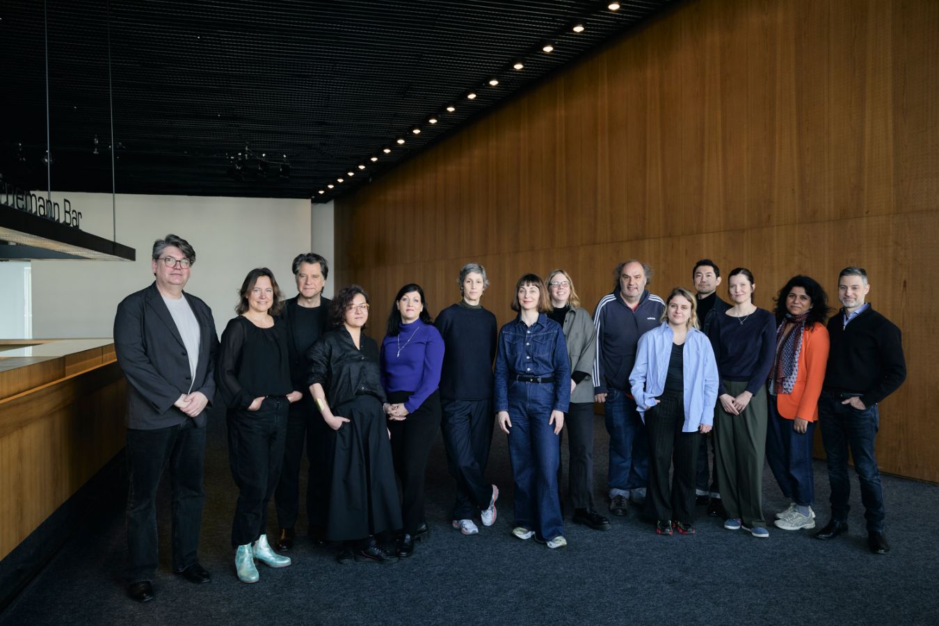 Gruppenfoto des künstlerischen Teams der Berliner Festspiele 2025 