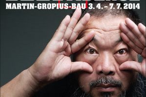 Ausstellungsplakat „Ai Weiwei – Evidence“ Motiv: Ai Weiwei. 2012 © Gao Yuan