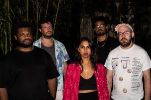 Porträt der fünf Musiker*innen