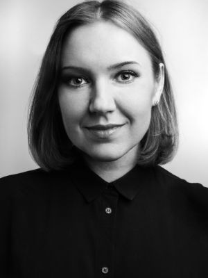 Black and white portrait of Tamara Trunova