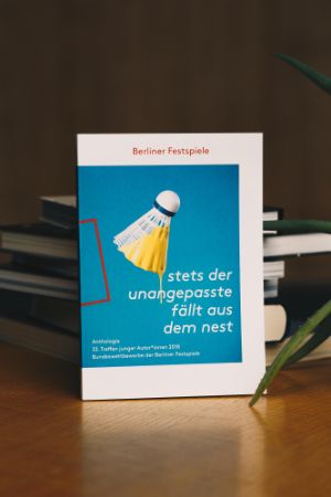 Umschlag der Anthologie 33. Treffen junger Autor*innen 2018