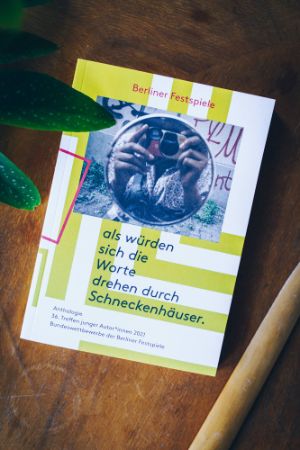 Umschlag der Anthologie 36. Treffen junger Autor*innen 2021