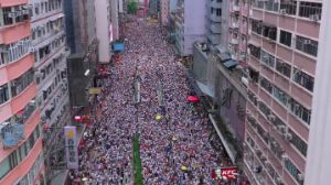 Filmstill aus „Raise the Umbrellas“