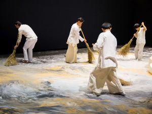 Lee Mingwei, Guernica in Sand, 2006–heute, Installationsansicht Lee Mingwei and His Relations, Taipei Fine Arts Museum, 2015, Courtesy: Taipei Fine Arts Museum