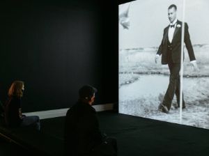 Masculinities: Liberation through Photography, Installationsansicht, 16. Oktober 2020 bis 10. Januar 2021, Gropius Bau