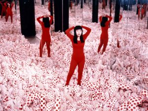 Yayoi Kusama, „Infinity Mirror Room – Phalli’s Field“, 1965 © YAYOI KUSAMA