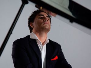 Gustavo Díaz-Jerez © Carlos Bernar