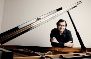 Pierre-Laurent Aimard © Marco Borggreve / Deutsche Grammophon