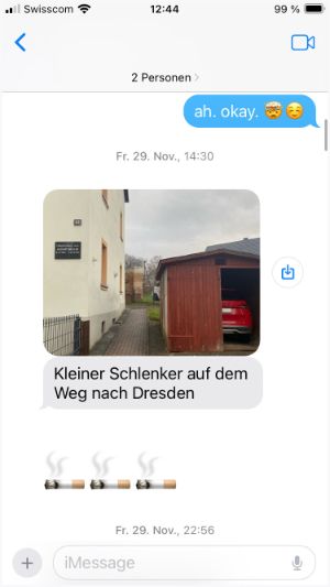 Screenshot of a chat with a photo of Heiner Müller’s birthplace, which is labelled as such with a small plaque